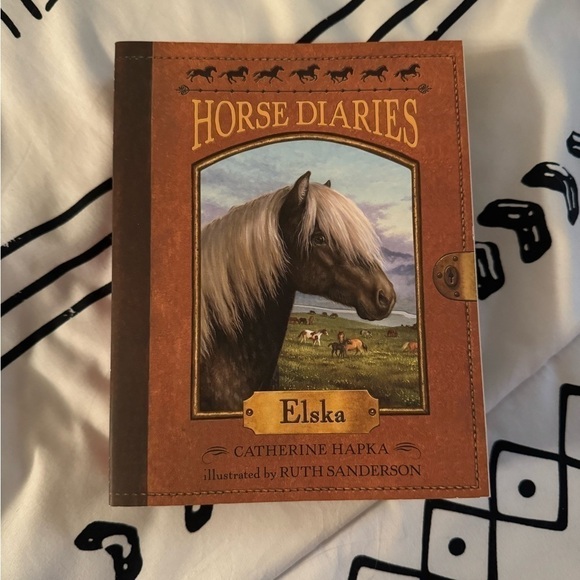 New! Horse Diaries Books 1,2 and 11 - Picture 2 of 5